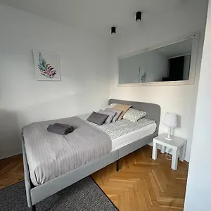Super żelazna 83-85 Apartament